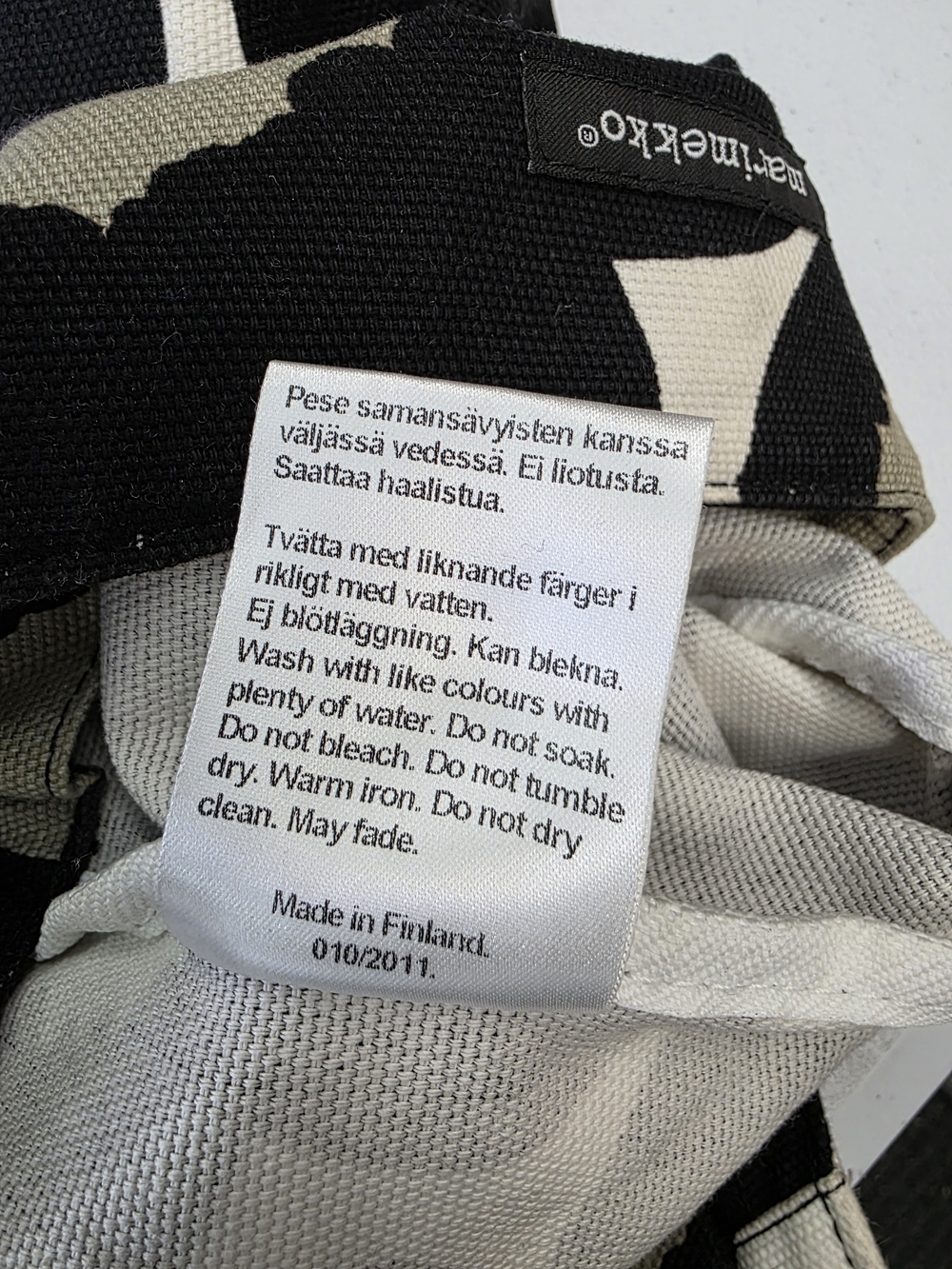 Marimekko Black, Cream & Olive Floral cotton  Cloth Crossbody Bag - Picture 7 of 7